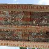 Un indizio sulla loro origine si pu� trovare sui sostegni in legno delle �statue�, l� dove � scritta a chiare lettere la frase �#Iorestospaziocancelletto�